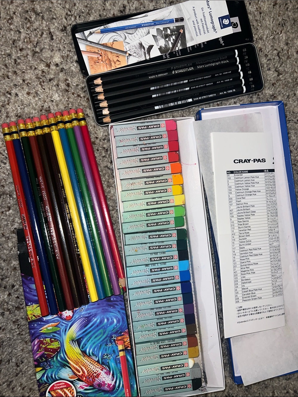 Artist Grade supplies lot, oil pastels, prismacolor, Mars Lumograph - Picture 2 of 3